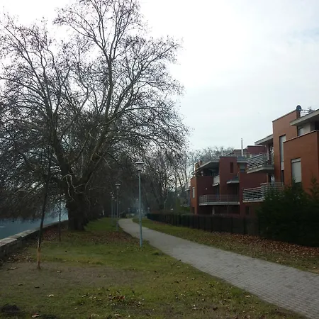Apartment Aquincum Dunaparti